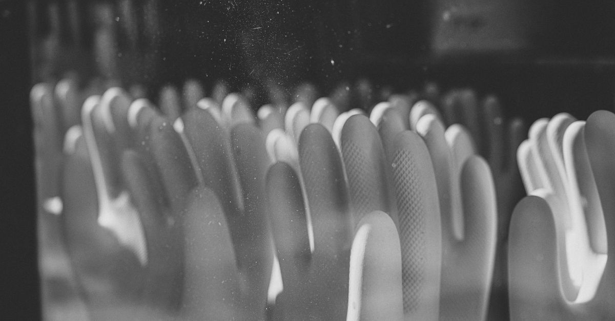 Protective gloves. Photo by Vitaly Kushnir on Pexels.