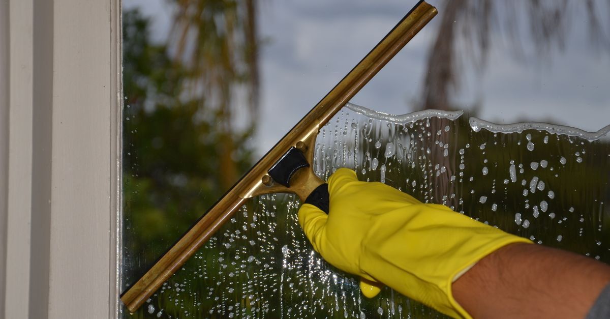Protective gloves. Photo by Blissful Place Cleaning company in Perth on Pexels.