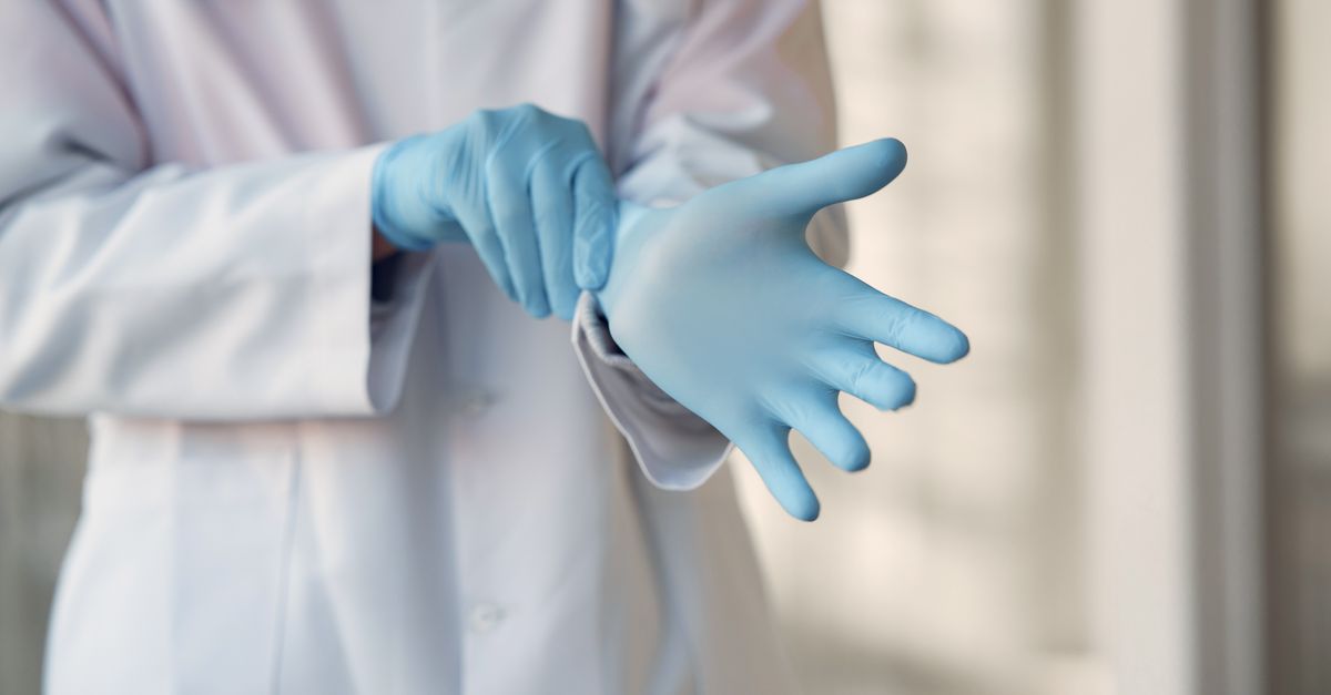 Protective gloves. Photo by Gustavo Fring on Pexels.