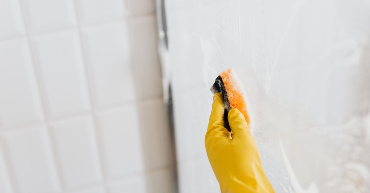 Protective gloves. Photo by https://kaboompics.com/ on Pexels.