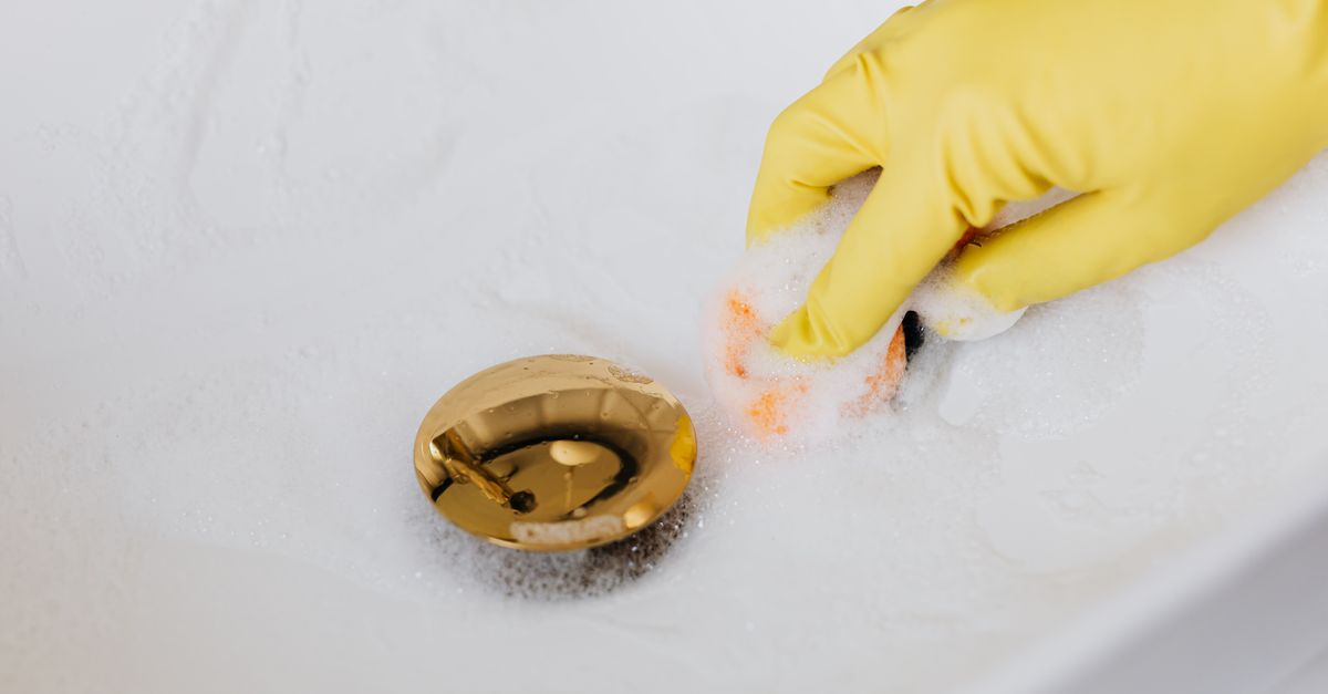 Protective gloves. Photo by https://kaboompics.com/ on Pexels.