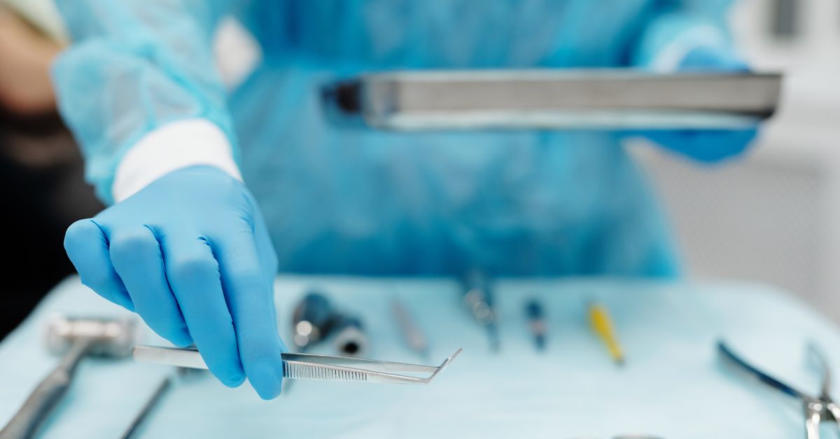 Protective gloves. Photo by Cedric Fauntleroy on Pexels.