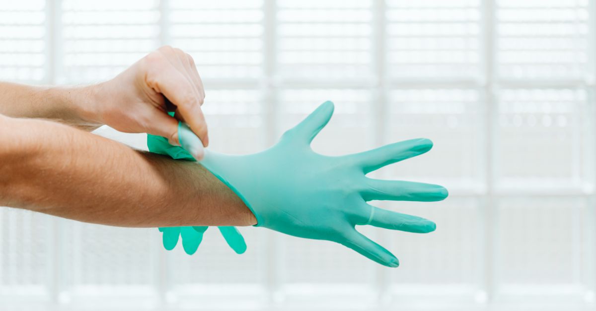 Protective gloves. Photo by https://kaboompics.com/ on Pexels.