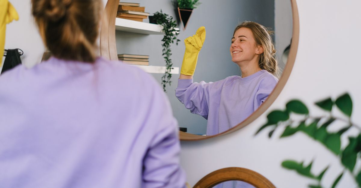 Protective gloves. Photo by SHVETS production on Pexels.