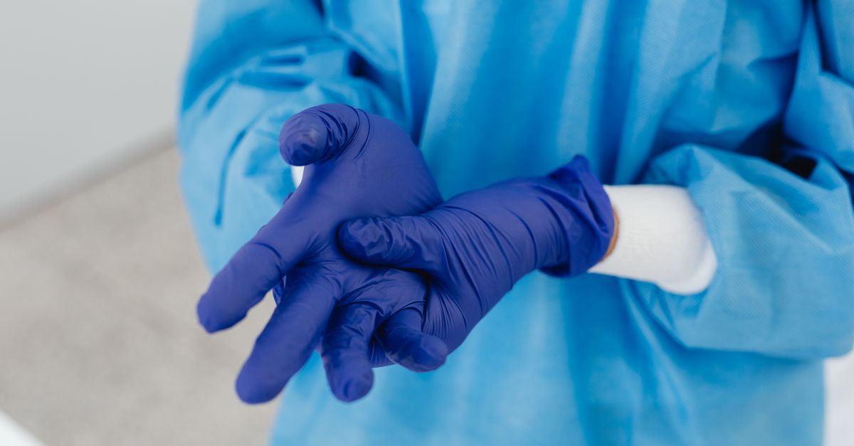 Protective gloves. Photo by https://kaboompics.com/ on Pexels.